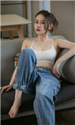 翘臀美女xx00后进式在阳台图